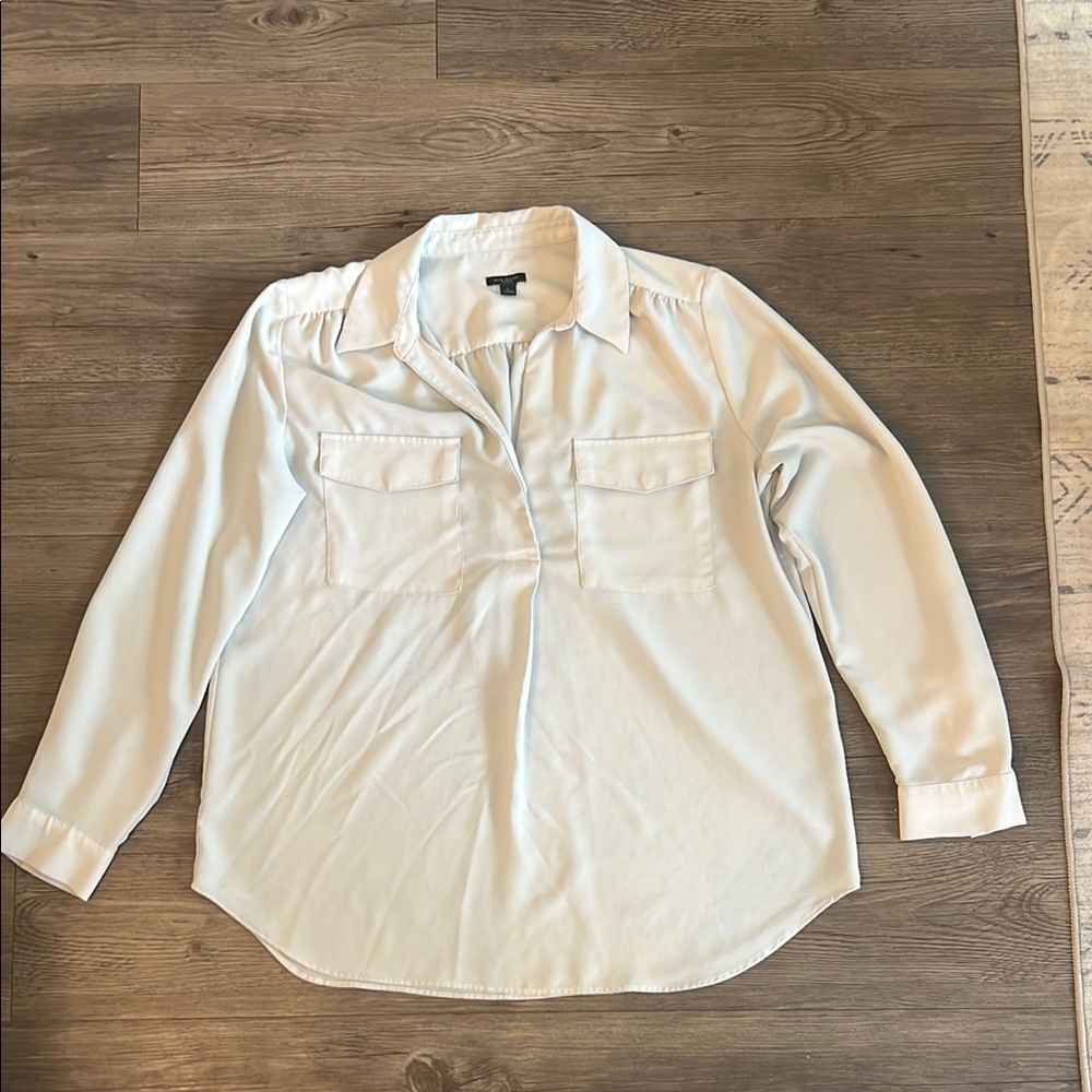 Ann Taylor Cream Button Down Shirt Notched Collar
